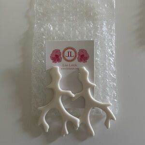 Lisi Lerch acrylic coral white earrings